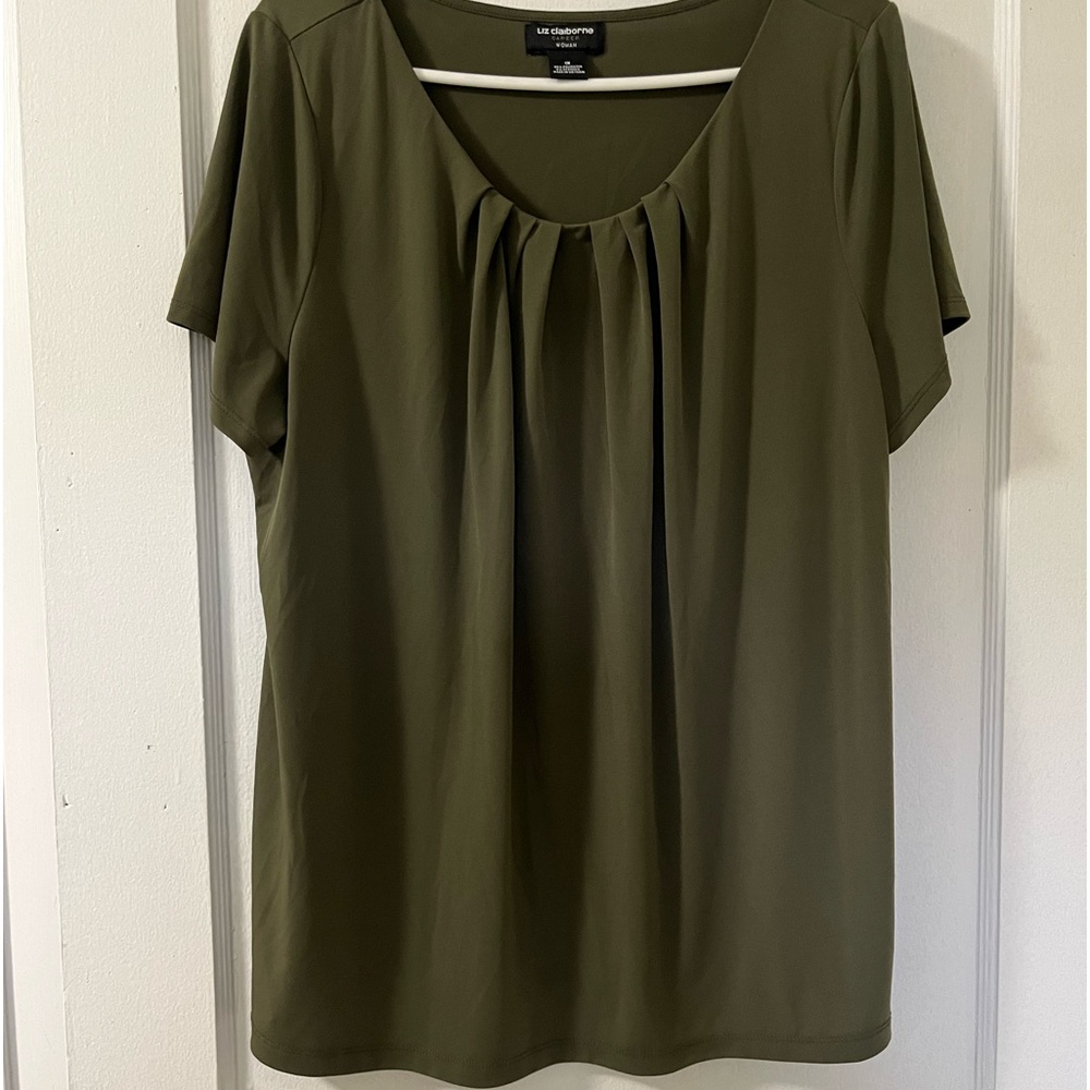 Liz Claiborne 1X plus size blouse in Hunter Green.